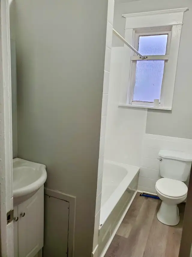 136 Guilford St A - October Rent Free on a One-Year Lease in Long Term Rentals in Saint John - Image 8