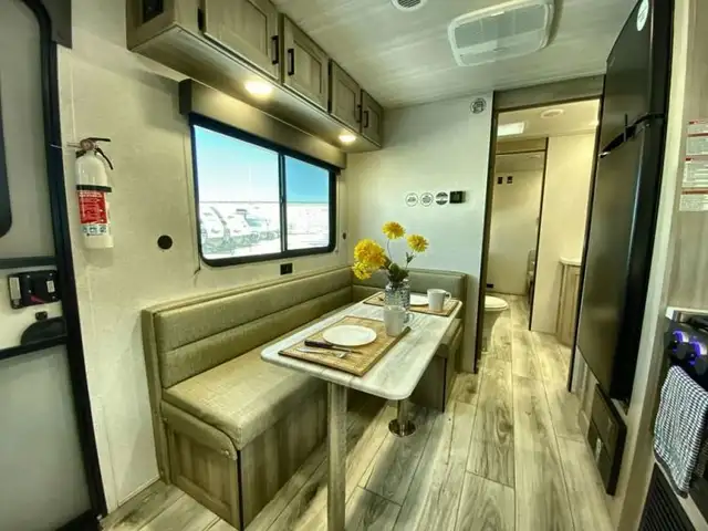 2025 EAST TO WEST Della Terra 250QB in Travel Trailers & Campers in Bedford - Image 33