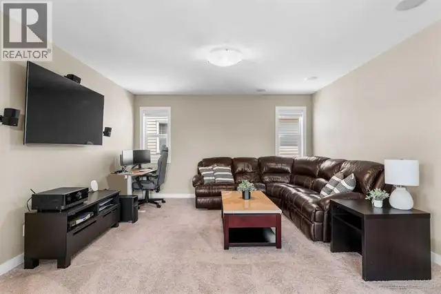 240 Copperpond Green SE Calgary, Alberta in Houses for Sale in Calgary - Image 18