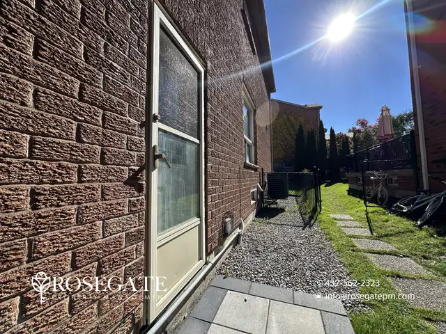 1-Bedroom Basement Apartment in Aurora | 800 Sq. Ft. + Internet  in Long Term Rentals in Markham / York Region - Image 16