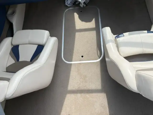 2002 Glastron 190 in Powerboats & Motorboats in Trenton - Image 4