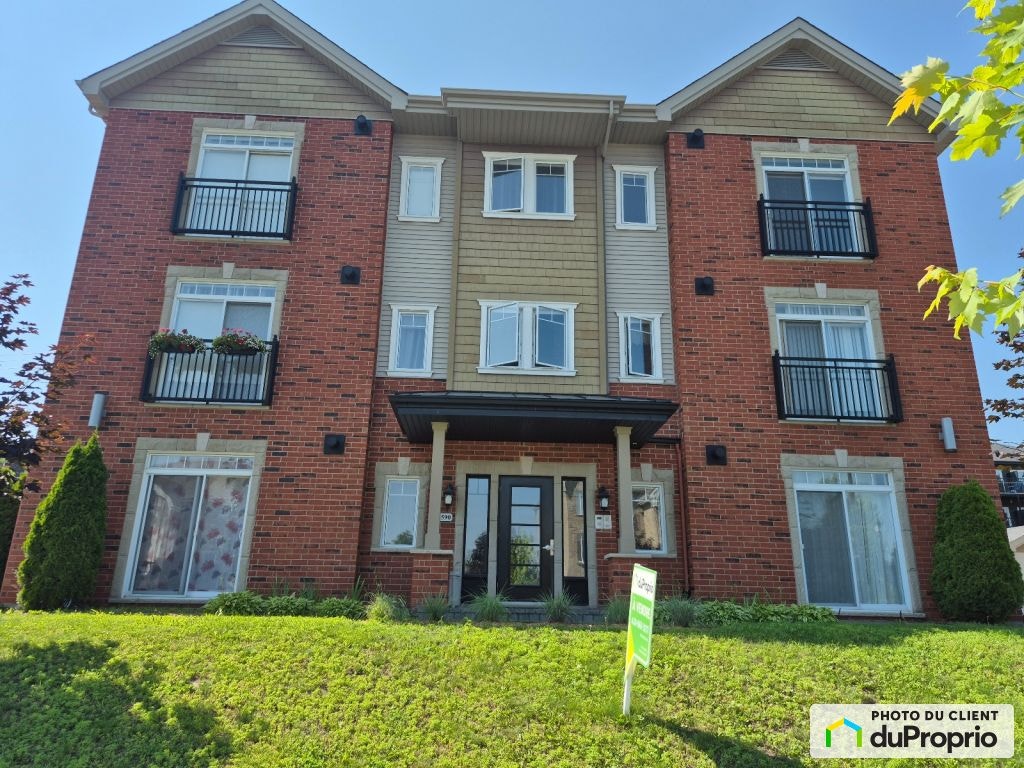 $399,500 - Condominium for sale in St-Jérôme (Bellefeuille) — photo 1