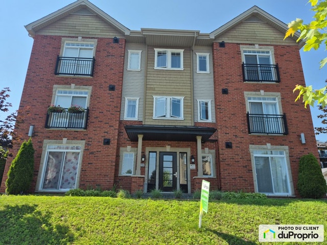 $399,500 - Condominium for sale in St-Jérôme (Bellefeuille) — photo 1