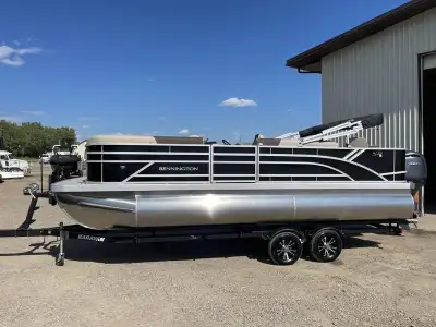 BOAT SHOW SEASON SALES EVENT ON NOW! Includes Trailer, Cover, F150 Yamaha Outboard and Bennington 10...