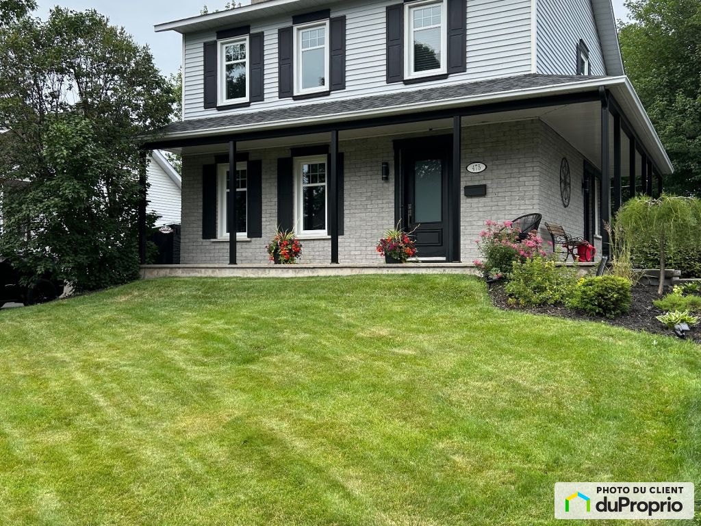 $615,000 - 2 Storey for sale in Sorel-Tracy — photo 1