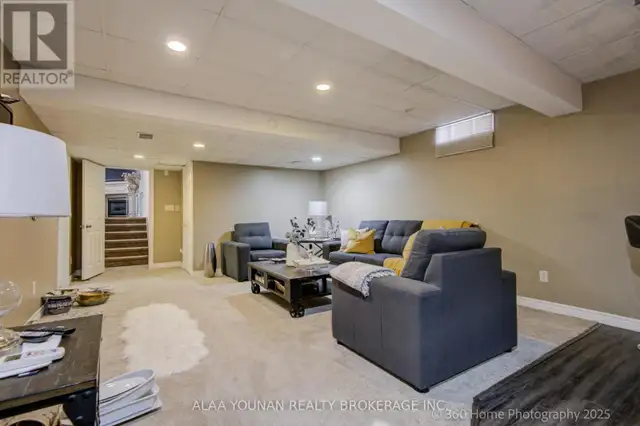 84 HILLGARDEN DRIVE Hamilton (Stoney Creek Mountain), Ontario in Houses for Sale in Hamilton - Image 26