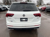 Sunroof, Leather Seats, Navigation, Premium Audio, Power Liftgate! The ride quality and suspension o... (image 5)