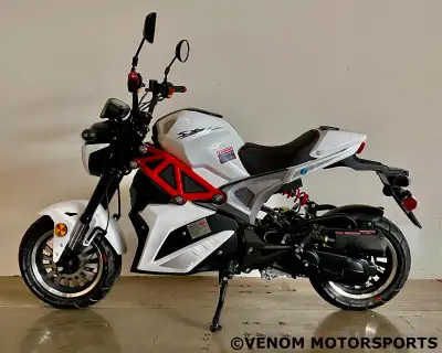 Welcome to the Venom x21 50cc Automatic Motorcycle. The Venom x21 is a 49.4cc Moped / Scooter that h...