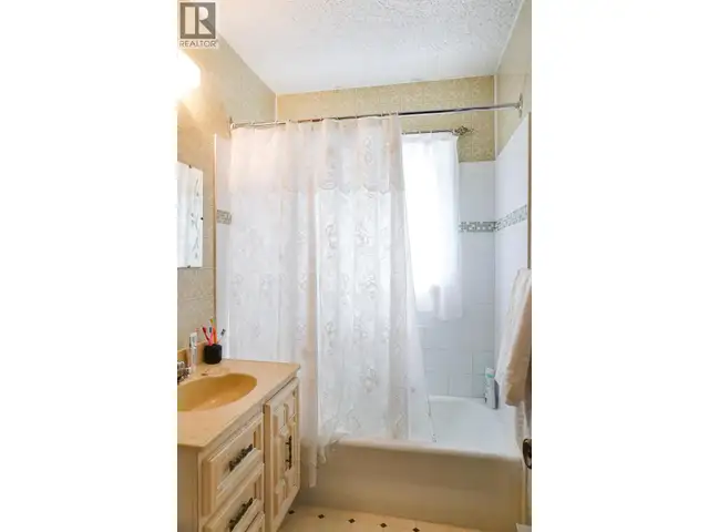 5 GREBE STREET Kitimat, British Columbia in Houses for Sale in Kitimat - Image 8
