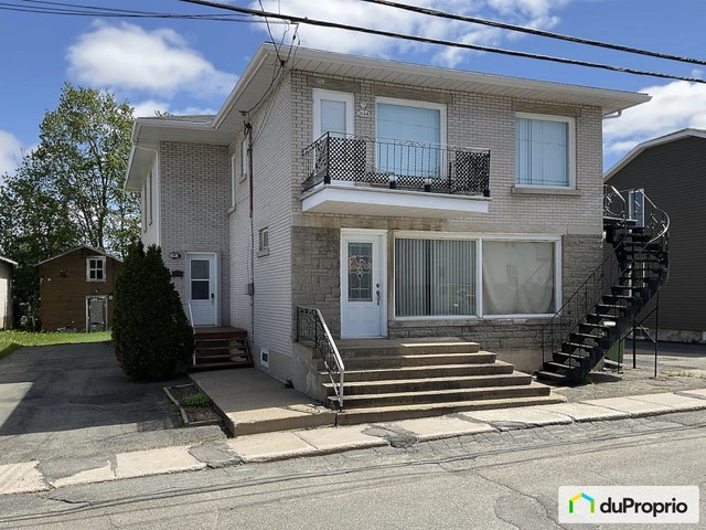 $345,000 - Duplex for sale in Plessisville — photo 1