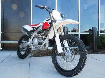 Save $1000 as part of Yamaha's Your Ride Awaits sales event - only for a limited time! Discount refl...