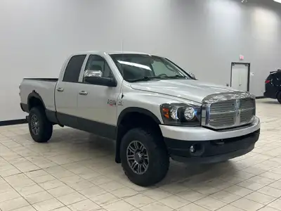This powerful and reliable heavy-duty truck features a 6.7L Cummins Turbo Diesel engine paired with...