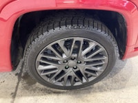 Le Jeep Compass 2022 RED EDITION AWD CUIR MAGS CAMERA RECUL A/C offert chez AutoStudio 72 a une allu... (image 5)