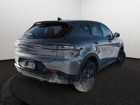 This Dodge Hornet has a dependable 2.0 Liter engine powering this Automatic transmission. Black Gril... (image 5)