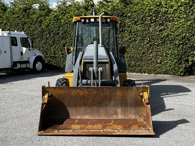 2010 John Deere 310SJ 4x4 Wheel Loader Extended Hoe 4 in 1 92 in in Heavy Trucks in Edmonton - Image 4