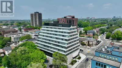 Penthouse Living at Monza Condos: Unmatched Elegance and Sophistication! Elevate your lifestyle with...