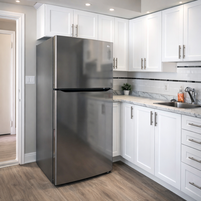 Step into the epitome of comfort and style at unit #8, located at 144 King Street West! Situated on...