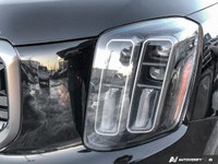 This Kia Telluride boasts a Regular Unleaded V-6 3.8 L/231 engine powering this Automatic transmissi... (image 9)