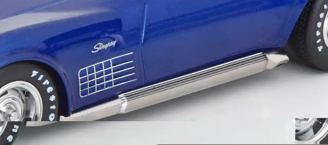 1972 CHEVROLET CORVETTE T-TOP COUPE BLUE 1:18 BY KK SCALE MODELS in Arts & Collectibles in City of Toronto - Image 8