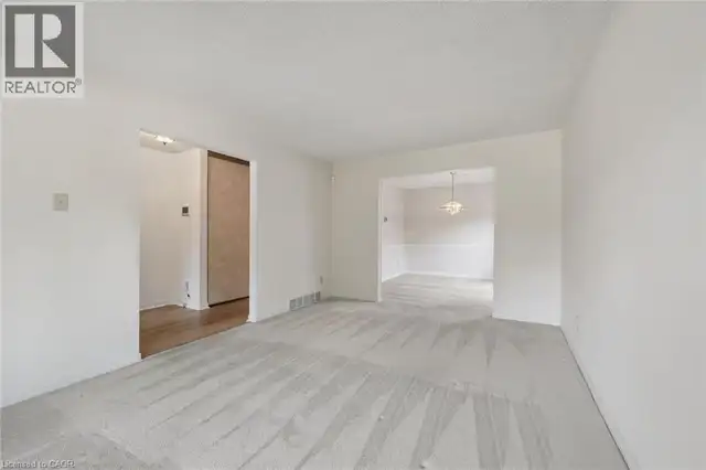167 WESTVALE Drive Waterloo, Ontario in Houses for Sale in Kitchener / Waterloo - Image 9