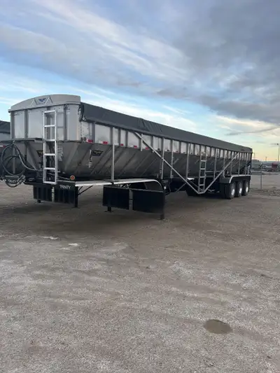 Welcome to New West Truck 2025 TRINITY EAGLEBRIDGE . Engine: 0