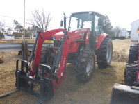 2015 MASSEY FERGUSON 4609 TRACTOR WITH CAB &  LOADER