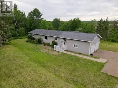 Fully renovated bungalow just minutes from Sussex! Welcome to this beautifully renovated 3-bedroom,...