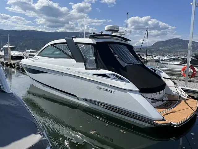 2016 Cobalt Boats A40 in Powerboats & Motorboats in Saskatoon - Image 3