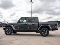 Welcome to Barrie Dodge Chrysler Jeep. Robust 3.6L V-6 engine - Advanced 4x4 drivetrain - Comprehens... (image 4)