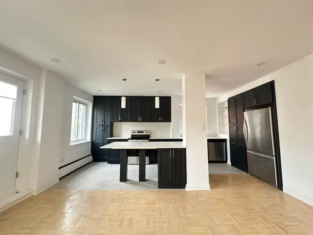 Beautiful 2 bedroom 1.5 Bath apartment l in Long Term Rentals in City of Montréal - Image 3