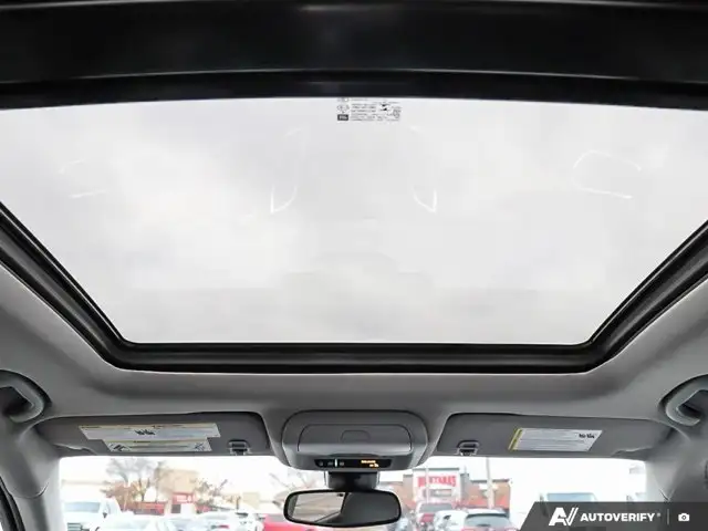 2021 Chevrolet Equinox Premier | No Accidents | Roof Rack in Cars & Trucks in Hamilton - Image 29