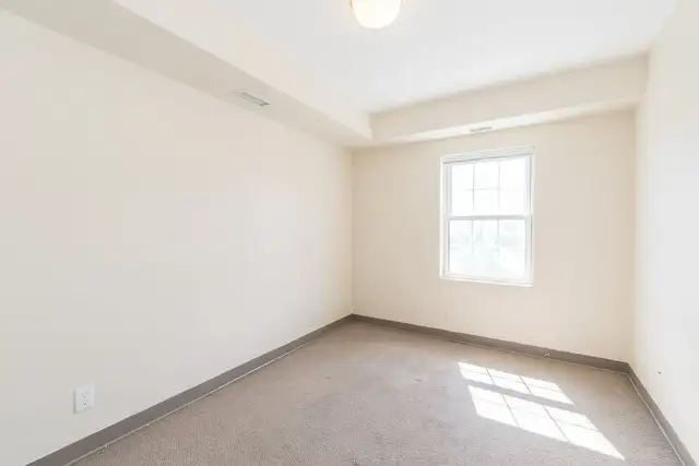 Student Rooms Available Steps From Laurier!! - Furnished Rooms!! in Room Rentals & Roommates in Kitchener / Waterloo - Image 20