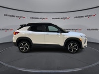 // ACCIDENT FREE!! // // SINGLE OWNER! // Meet the SUV 2023 Chevrolet TrailBlazer RS Trailblazer AWD... (image 8)