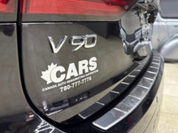 Experience the luxury and performance of the 2024 Volvo V90 Cross Country B6 AWD Plus in stunning Bl... (image 7)
