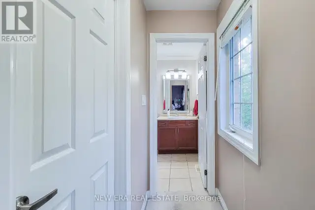 128 MONTREAL CIRCLE Hamilton (Winona Park), Ontario in Houses for Sale in Hamilton - Image 30