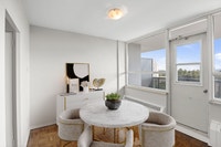 1 Bed, 1 Bath, Air-Conditioned, Recently Renovated Kitchen with Stainless Steel Appliances, Amazing... (image 2)