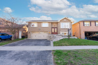 ⚡STUNNING 3+1 BR ALL BRICK BUNGALOW W/ BSMT APT IN COURTICE!