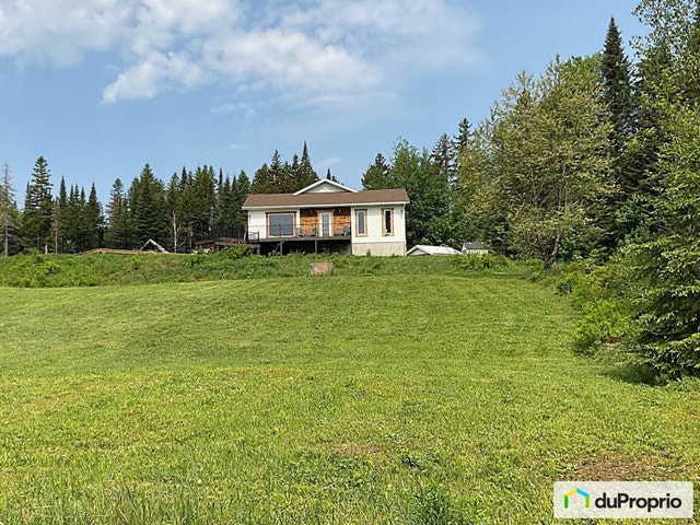 $699,000 - Bungalow for sale in Ste-Lucie-Des-Laurentides — photo 1