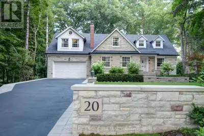 Nestled within a serene 1.68-acre ravine lot in sought-after East York, this custom-built masterpiec...