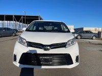 2018 Toyota Sienna LE V6 AWD 7-Passenger Minivan | Clean Carfax | Loaded with Features 3.5L V6 Engin... (image 1)