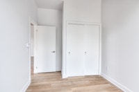 rental apartment for rent-logement locatif a louer-3 bedrooms/chambres-5 1/2-3cc-metro Papineau-vill... (image 4)