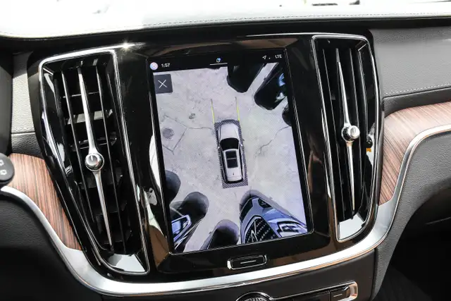2023 Volvo V604976790582971801620