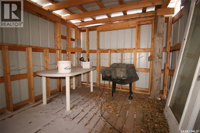 513-515 2nd AVENUE S Simmie, Saskatchewan in Houses for Sale in Swift Current - Image 9