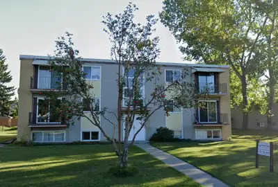 4 3838 39 Street - 2 Bedroom Apartment for Rent