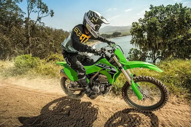 2025 Kawasaki KLX 300R in Dirt Bikes & Motocross in Markham / York Region - Image 6