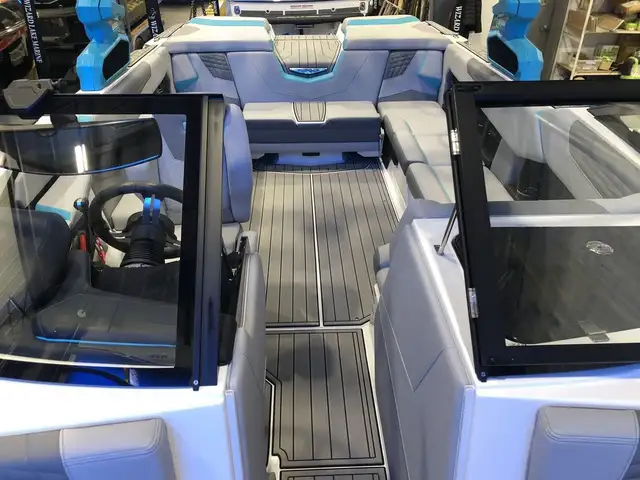 2023 Nautique SUPER AIR S23 in Powerboats & Motorboats in St. Albert - Image 10