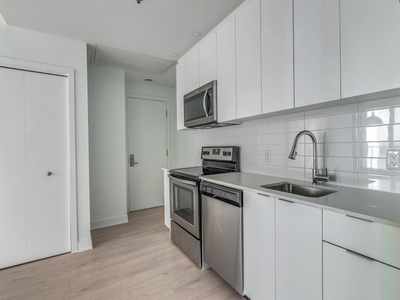Apartment for rent-logement appartement locatif-1cc-1bd-3.5-3 1/2 1-bedroom/chambre-Quartier des Spe...