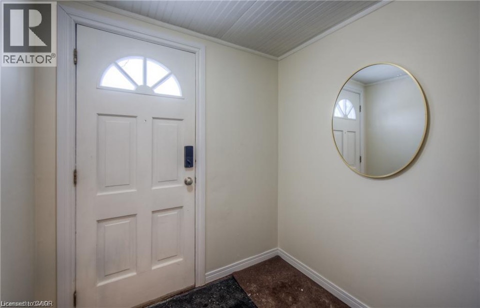 206 GREEN VALLEY Drive Unit# 7 Kitchener, Ontario 2