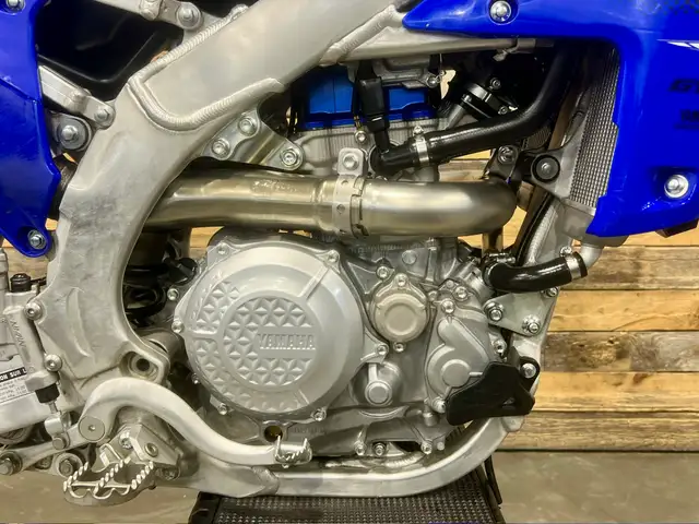 2025 Yamaha YZ 450F EFI + ONLY 21 HR + 4 STROKES + MX-ENDURO-MOT in Dirt Bikes & Motocross in Ottawa - Image 15