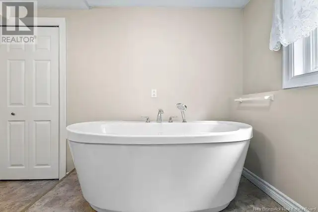 10 Cedar Street Miramichi, New Brunswick in Houses for Sale in Miramichi - Image 25
